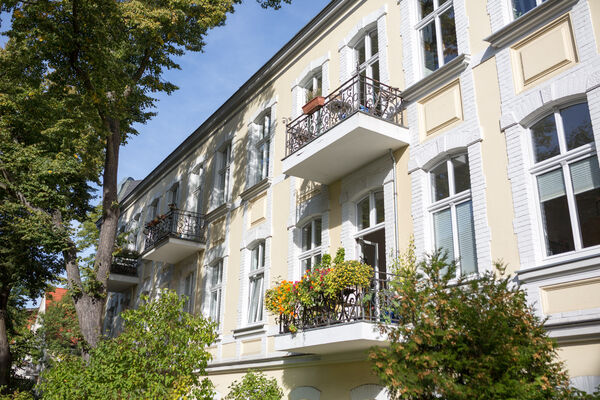 Wohnung - Berlin-Charlottenburg - Eschenallee 20 Ebereschenallee 33 Wohnung - Berlin-Charlottenburg - Eschenallee 20 Ebereschenallee 33