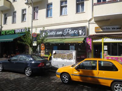 Ladengeschaeft Karl-Marx-Platz mitte
