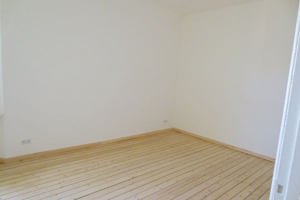 Zimmer Sicht nach rechts Hadlichstrasse 30 Berlin-Pankow 