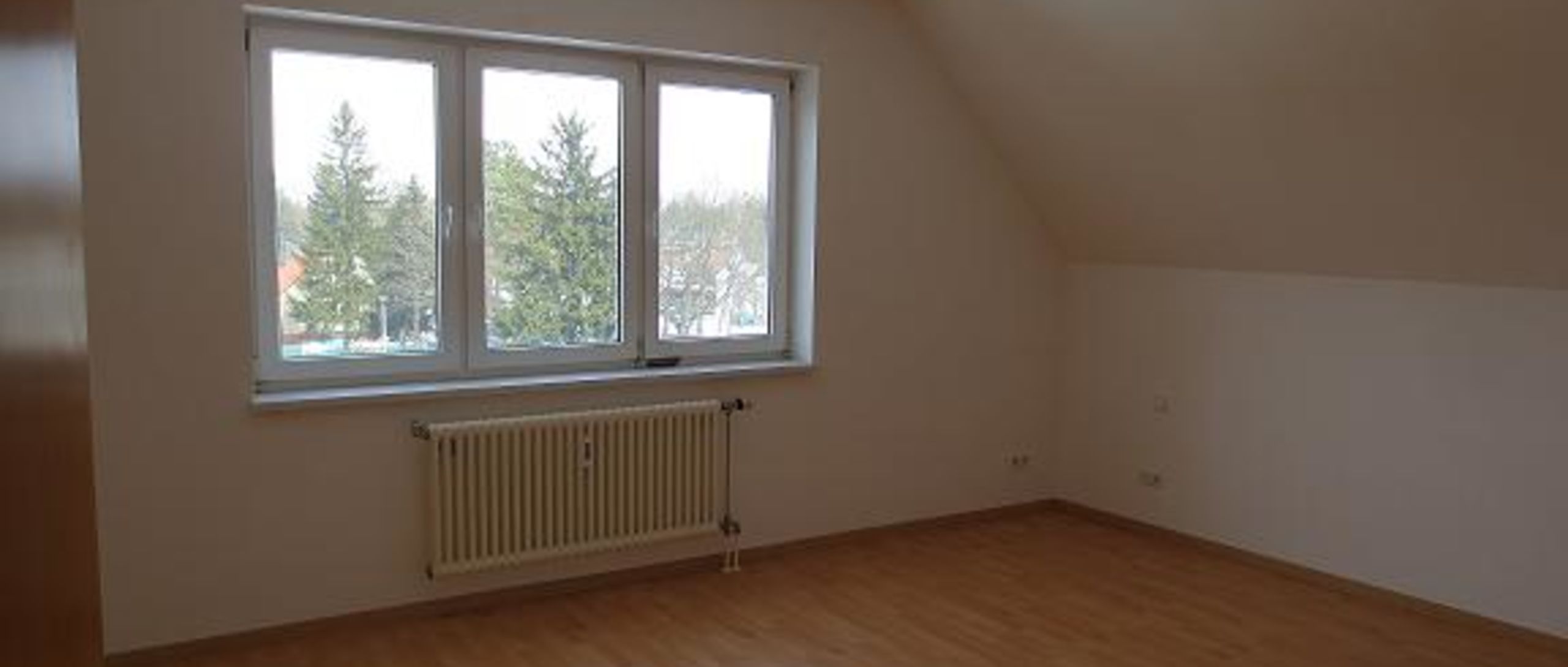 Schlafzimmer Hultschiner Damm 14/16  Berlin-Mahlsdorf